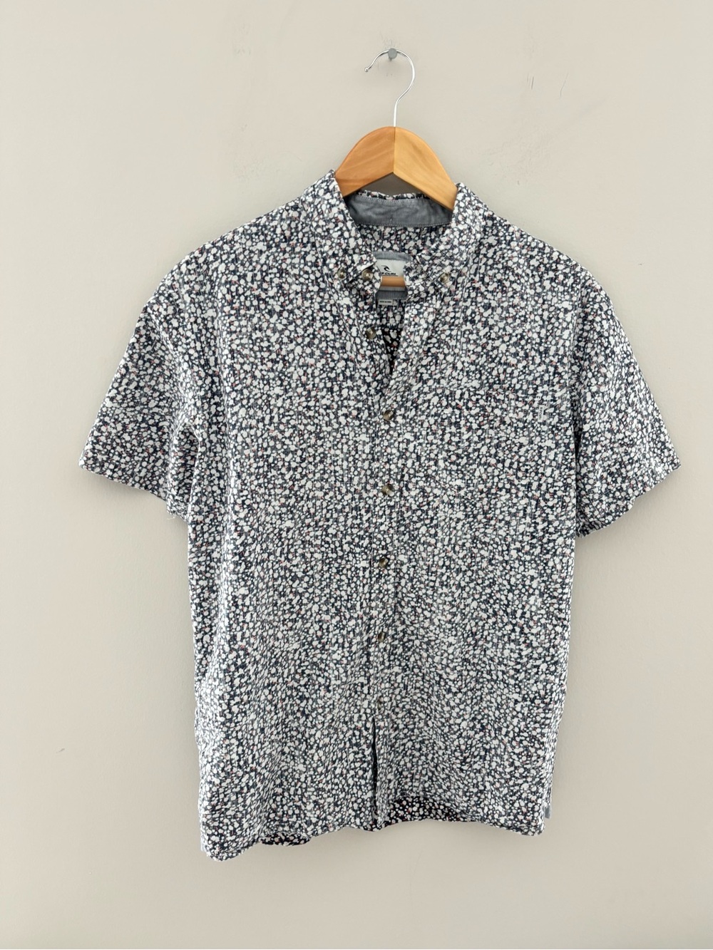 Rip Curl Floral Button Up Shirt Men's Medium 100% Cotton Short Sleeve Surf